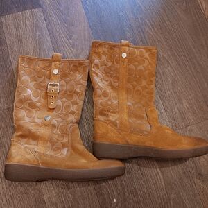 Coach Boots Signature Logo Women's Size 9B Tullip Suede Buckle Faux Fur Lined